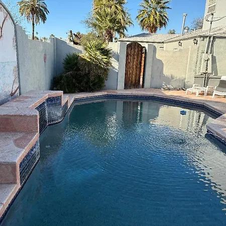 The Sinatra Studio Full Kitchen And Swimming Pool Walk To Arts Roosevelt Row Convention Center Asu Downtown Phoenix