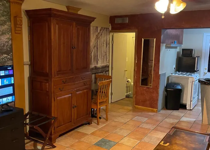 Guest house The Sinatra Full Kitchen And Swimming Pool Walk To Arts Roosevelt Row Convention Center Asu Downtown