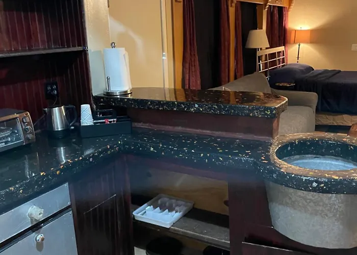 The Sinatra Full Kitchen And Swimming Pool Walk To Arts Roosevelt Row Convention Center Asu Downtown Guest house