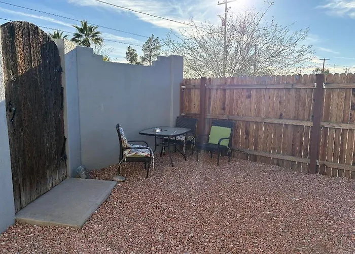 Guest house The Sinatra Full Kitchen And Swimming Pool Walk To Arts Roosevelt Row Convention Center Asu Downtown